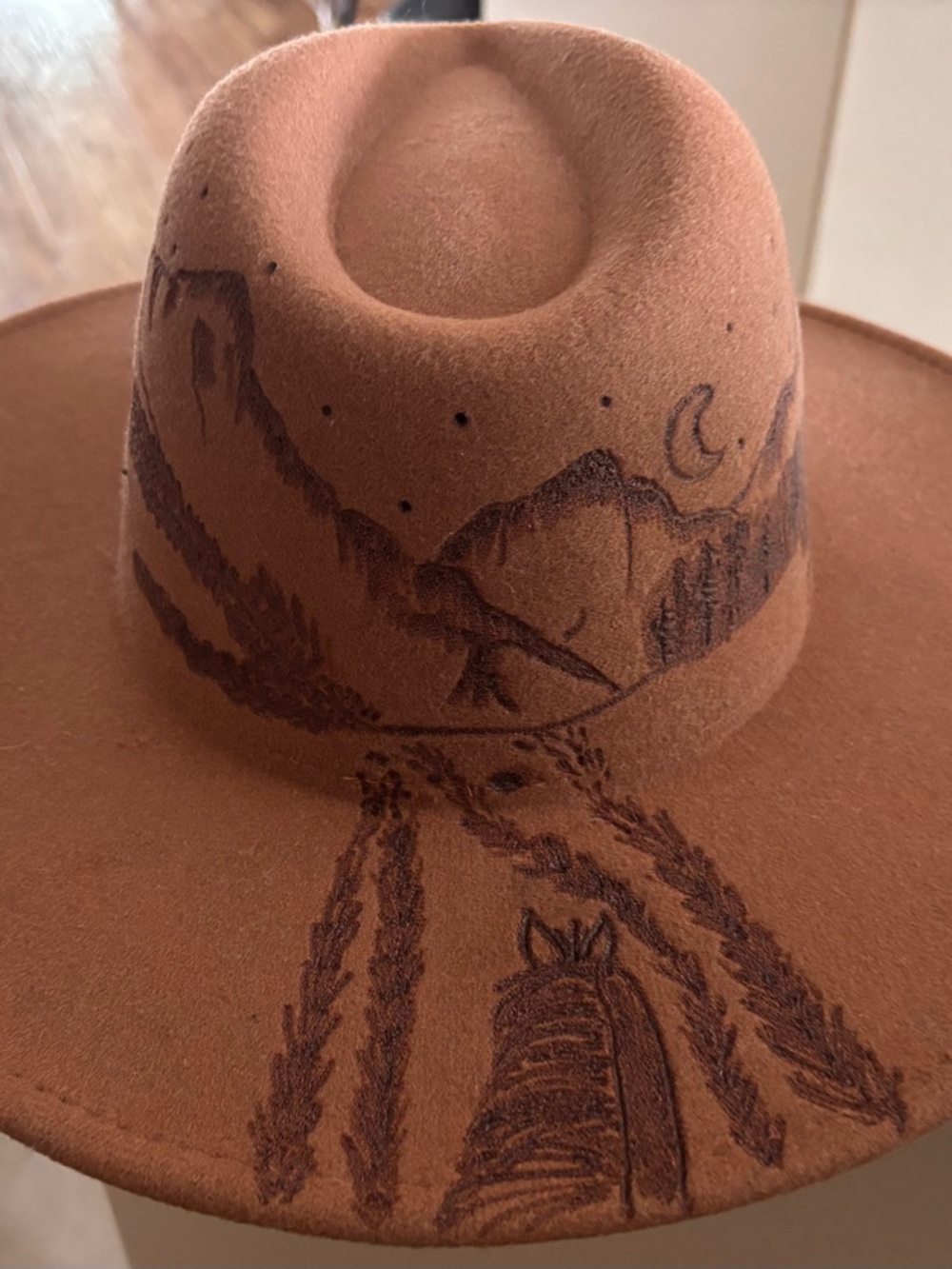 Tan Felt Ranch Hat with Leather Drawcord. Never Worn r Open to Offers
